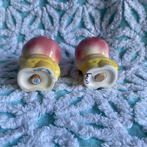 Vintage Anthropomorphic Salt & Pepper shakers 3 sets ! Fruits with faces kitschy - Picture 5 of 13